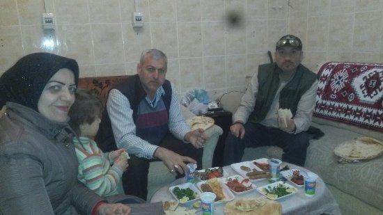 Ozkan Tantuni Salonu