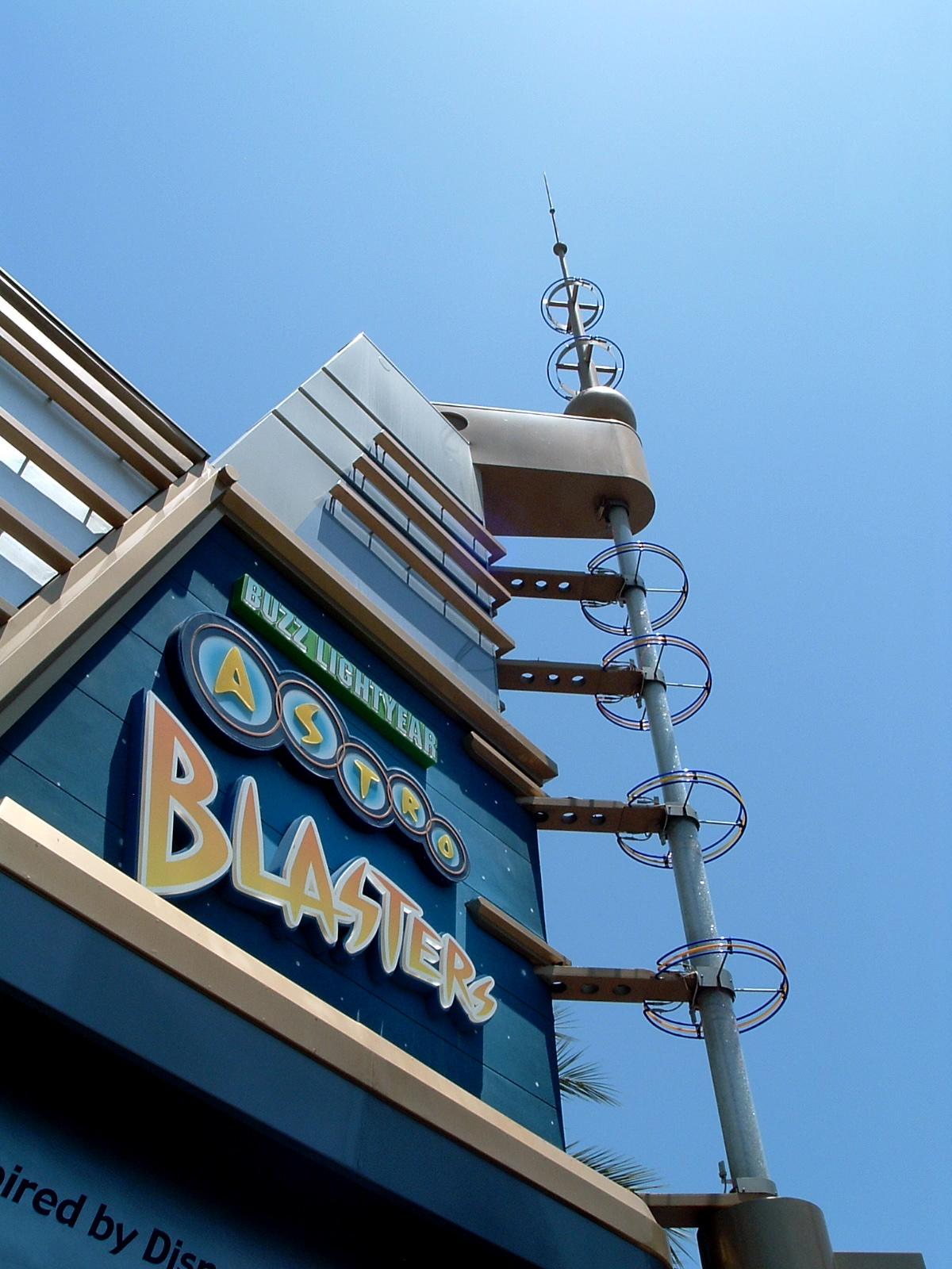 Buzz Lightyear's Space Ranger Spin