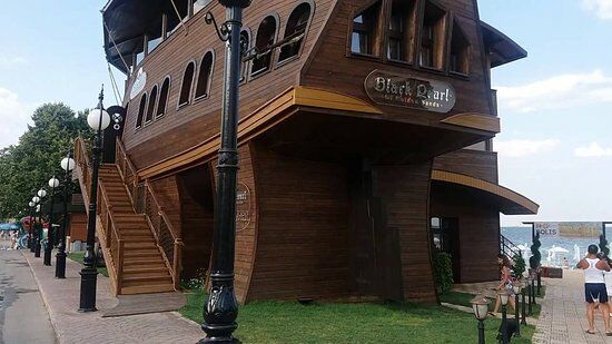 Black Pearl of Golden Sands