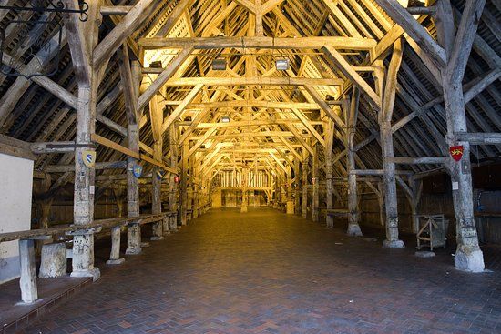 Halles medievales de Dives-sur-mer